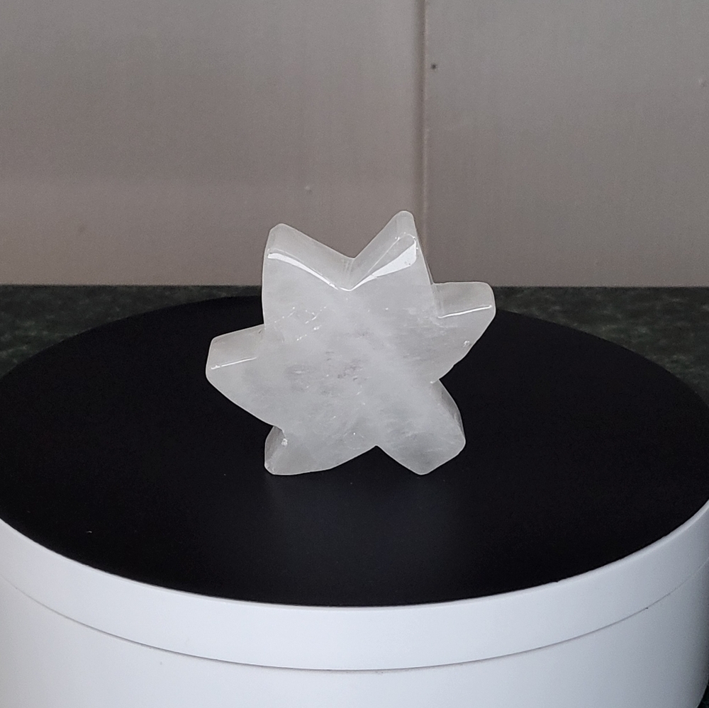 Quartz Maple Leaf Crystal Carving - Picture 1 of 5